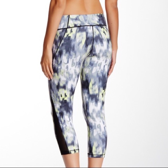 Zella Pants - Zella Live In Blur Tie Dye Print Capri Mesh Active